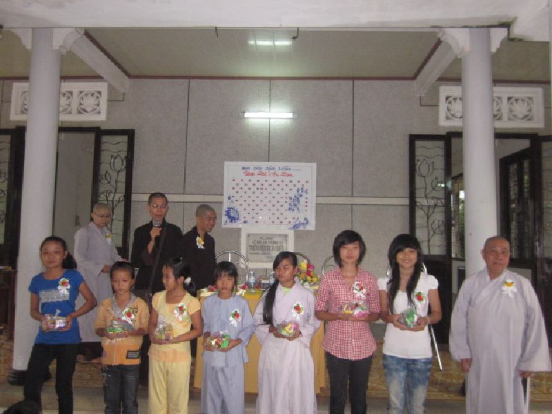 Một ngày tu học hướng về hai đấng sinh thành
