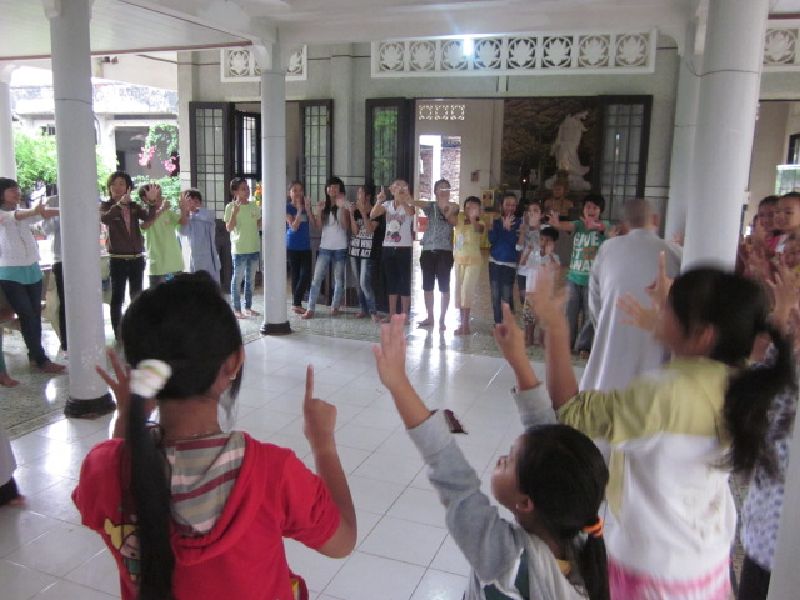 Một ngày tu học hướng về hai đấng sinh thành