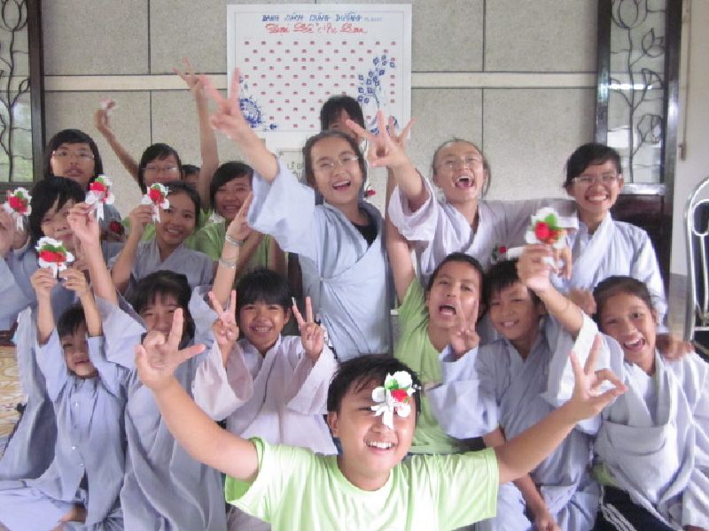 Một ngày tu học hướng về hai đấng sinh thành