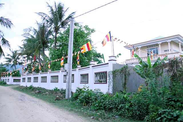 Phật Đản Đang Về Trên Đất Tây Nguyên
