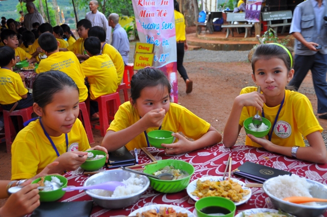 Nhật ký ngày tu thứ nhất tại chùa Hoa Khai