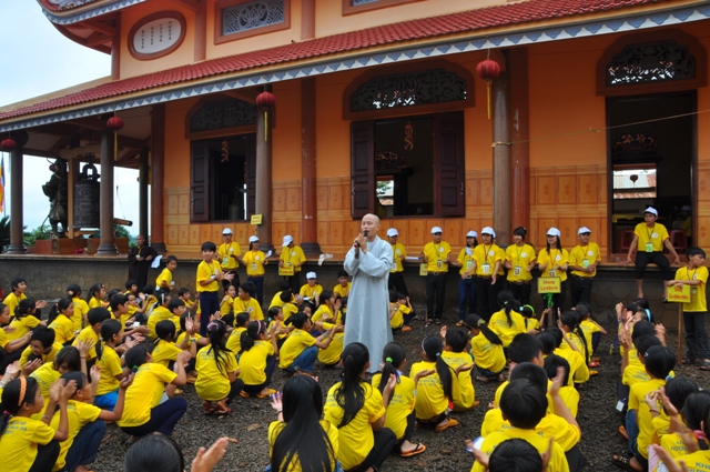 Nhật ký ngày tu thứ nhất tại chùa Hoa Khai