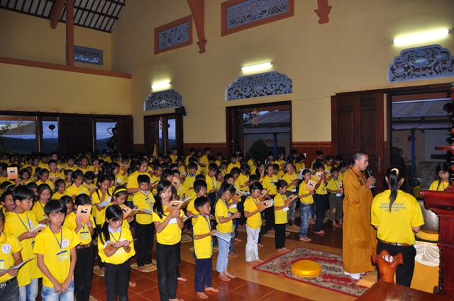Nhật ký ngày tu thứ nhất tại chùa Hoa Khai