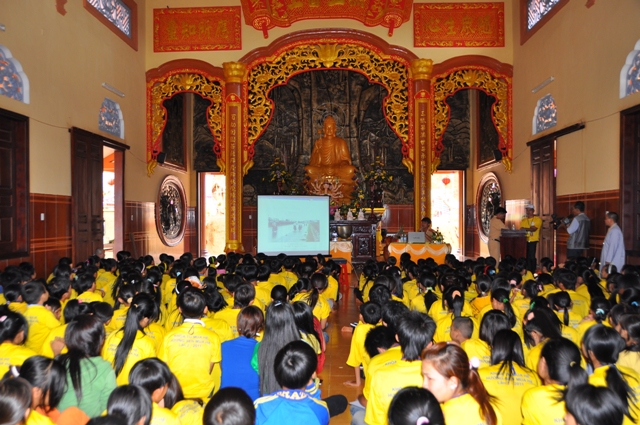 Nhật ký ngày tu thứ nhất tại chùa Hoa Khai