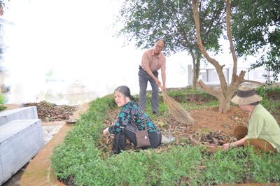 Chùm ảnh: Không khí nô nức chuẩn bị cho Đại lễ Phật đản PL 2555 - DL 2011 tại Lạng Sơn