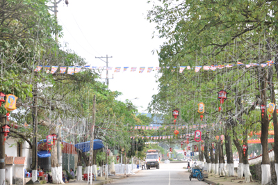 Chùm ảnh: Không khí nô nức chuẩn bị cho Đại lễ Phật đản PL 2555 - DL 2011 tại Lạng Sơn
