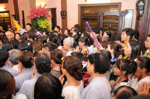 Chùa Long Bửu: Chính thức cử hành Nghi thứcTắm Phật trong Pháp Hội Đản Sanh