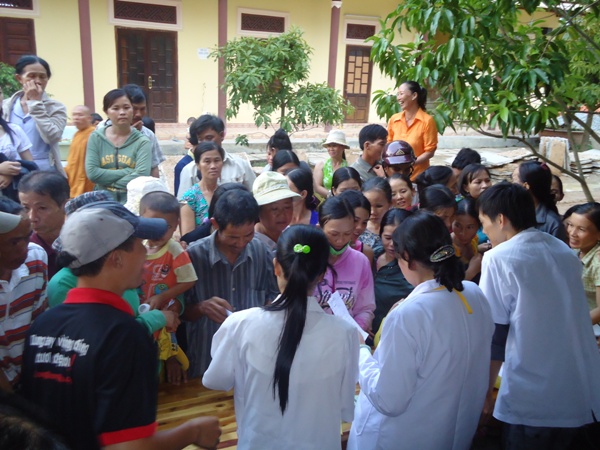 Bình Thuận: Hơn 800 đồng bào dẫn tộc tham dự “Đêm Trăng Yêu Thương” tại Tịnh xá Ngọc Minh