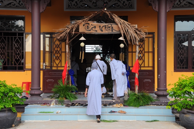 Chùm ảnh về không gian triển lãm thư pháp và trà đạo tại trường Trung Cấp Phật Học Đồng Nai