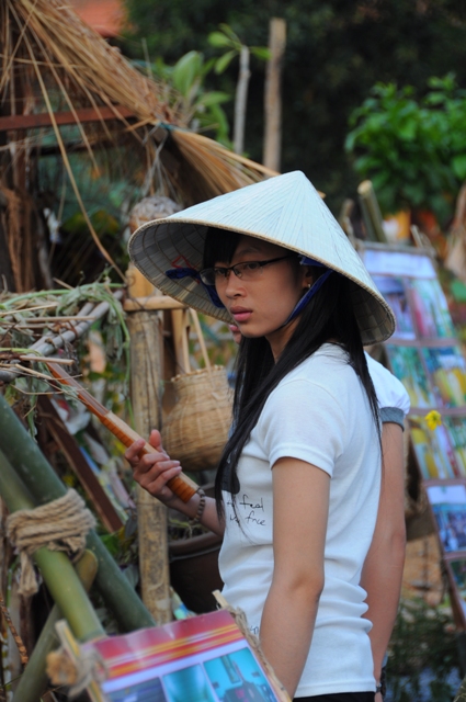 Chùm ảnh về không gian triển lãm thư pháp và trà đạo tại trường Trung Cấp Phật Học Đồng Nai