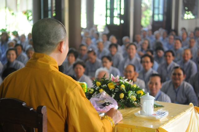 Đà Nẵng: Hơn 500 Phật tử tham dự Khóa tu niệm Phật tại chùa Hương Sơn, Quận Ngũ Hành Sơn