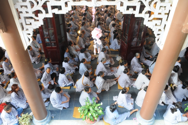 Đà Nẵng: Hơn 500 Phật tử tham dự Khóa tu niệm Phật tại chùa Hương Sơn, Quận Ngũ Hành Sơn