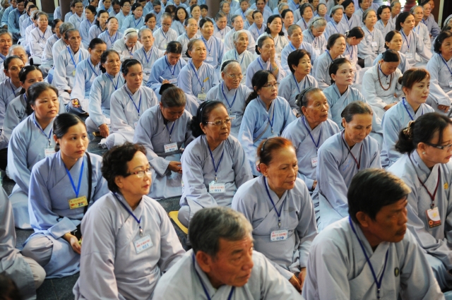 Đà Nẵng: Hơn 500 Phật tử tham dự Khóa tu niệm Phật tại chùa Hương Sơn, Quận Ngũ Hành Sơn