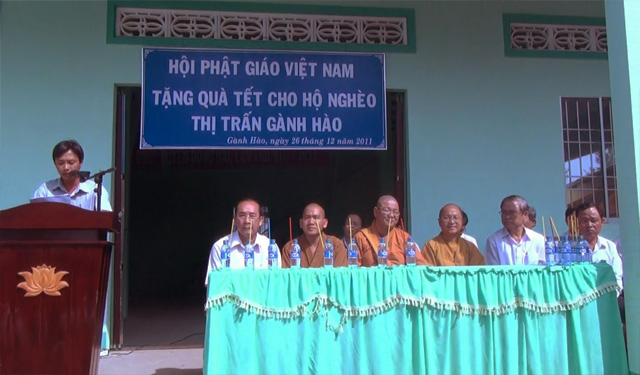 Đoàn từ thiện Đạo Phật Ngày Nay thăm và tặng quà tại tỉnh Bạc Liêu
