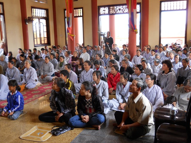 Cư Sĩ Hồng Quang chia sẻ về Thiền và sức khỏe tại chùa Bửu Nghiêm TP. Pleiku – Gia Lai