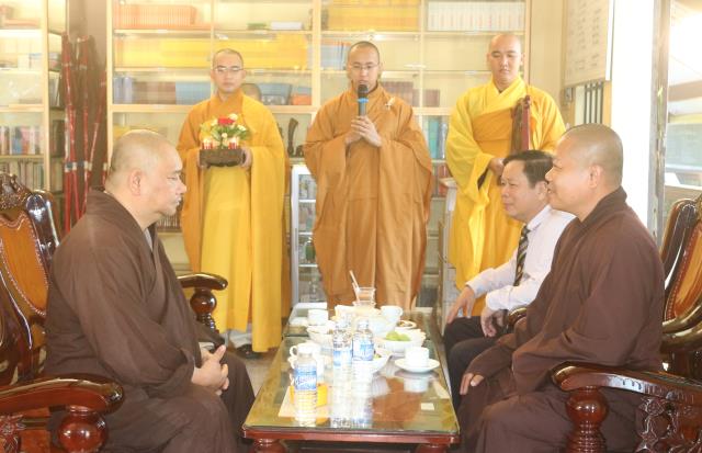 Bình Dương: Trường Trung cấp Phật học tổ chức lễ Nhà giáo Việt Nam 20 – 11