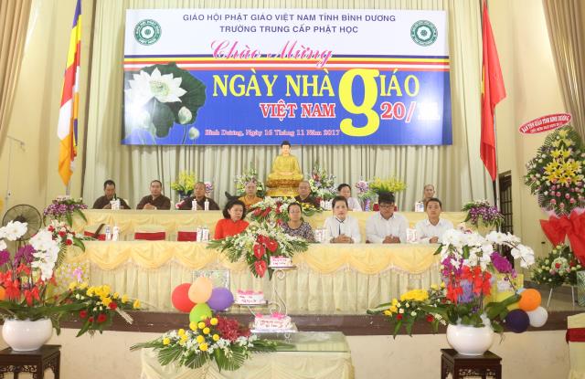 Bình Dương: Trường Trung cấp Phật học tổ chức lễ Nhà giáo Việt Nam 20 – 11