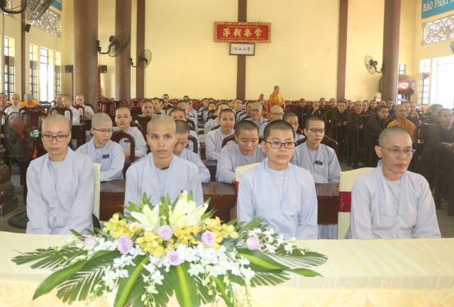 Bình Dương: Trường Trung cấp Phật học tổ chức lễ Nhà giáo Việt Nam 20 – 11