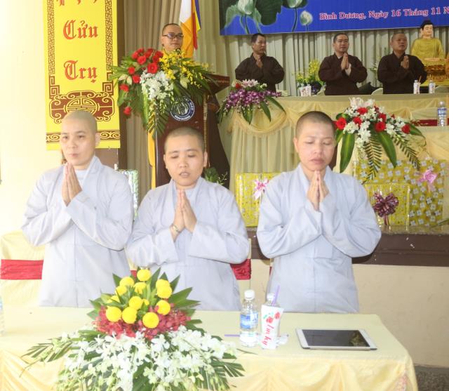 Bình Dương: Trường Trung cấp Phật học tổ chức lễ Nhà giáo Việt Nam 20 – 11