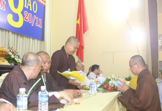 Bình Dương: Trường Trung cấp Phật học tổ chức lễ Nhà giáo Việt Nam 20 – 11