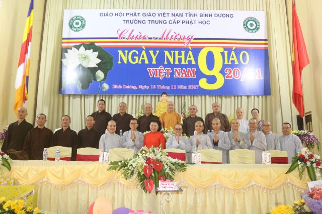 Bình Dương: Trường Trung cấp Phật học tổ chức lễ Nhà giáo Việt Nam 20 – 11
