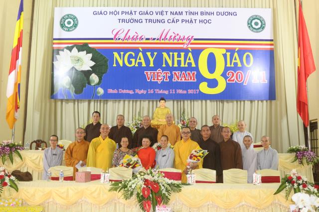 Bình Dương: Trường Trung cấp Phật học tổ chức lễ Nhà giáo Việt Nam 20 – 11
