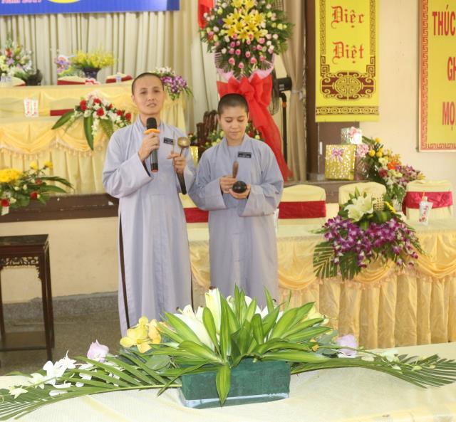 Bình Dương: Trường Trung cấp Phật học tổ chức lễ Nhà giáo Việt Nam 20 – 11