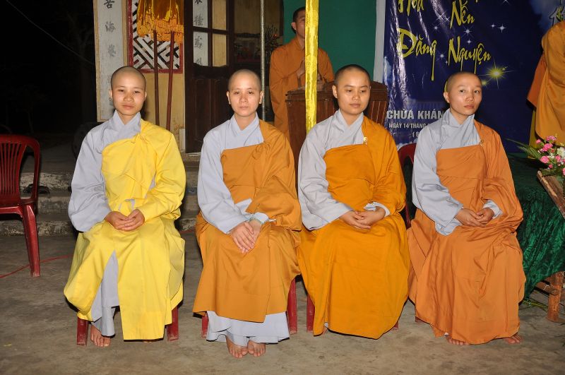 Quảng Trị: lung linh, huyền diệu đêm thắp nến cầu nguyện chùa Khánh An