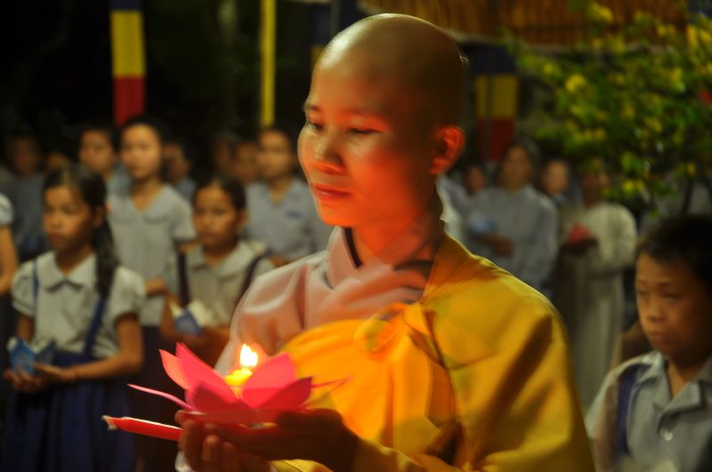 Quảng Trị: lung linh, huyền diệu đêm thắp nến cầu nguyện chùa Khánh An