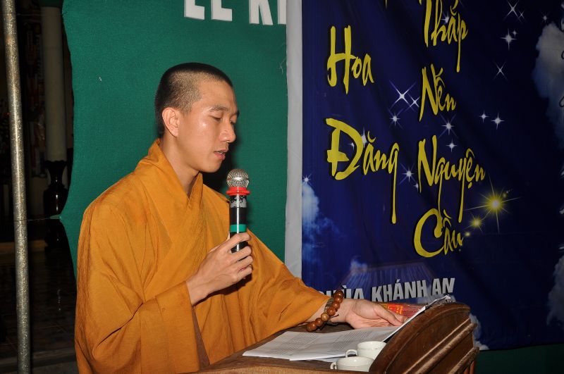 Quảng Trị: lung linh, huyền diệu đêm thắp nến cầu nguyện chùa Khánh An