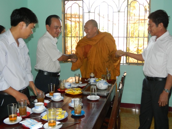 Tịnh xá Ngọc Minh mừng Khánh đản bằng cả trái tim