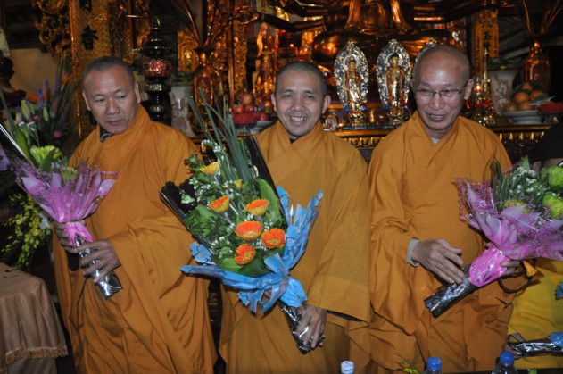 Tổng kết khóa tu &quot;Một ngày an lạc&quot; và lớp giáo lý cơ bản năm 2011