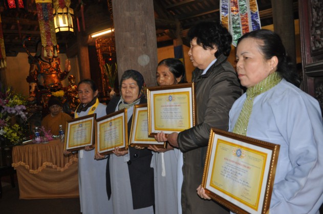 Tổng kết khóa tu &quot;Một ngày an lạc&quot; và lớp giáo lý cơ bản năm 2011