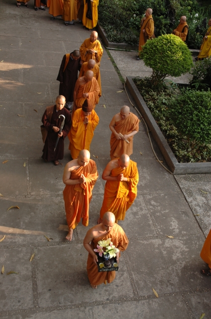 Chùm ảnh: Lễ tưởng niệm Tổ sư Minh Đăng Quang vắng bóng - Ngày thứ 1