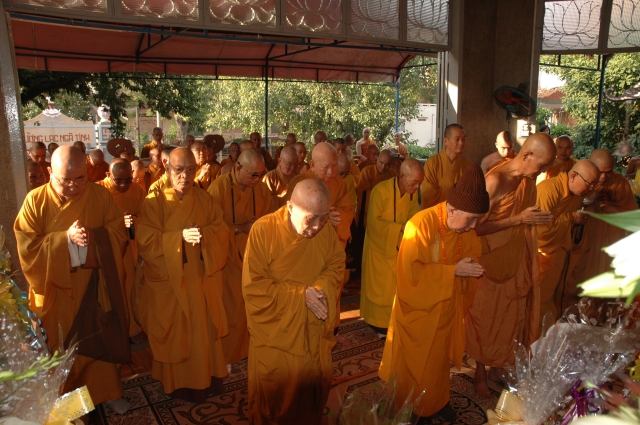 Chùm ảnh: Lễ tưởng niệm Tổ sư Minh Đăng Quang vắng bóng - Ngày thứ 1