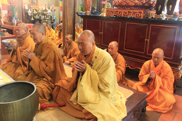 Lễ hằng thuận tại chùa Vạn Phúc