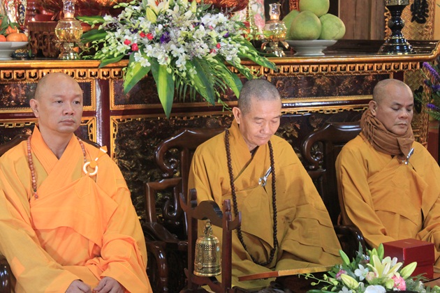 Lễ hằng thuận tại chùa Vạn Phúc