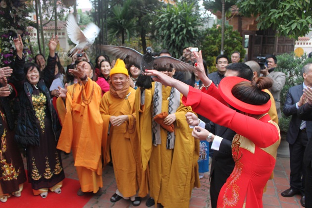 Lễ hằng thuận tại chùa Vạn Phúc