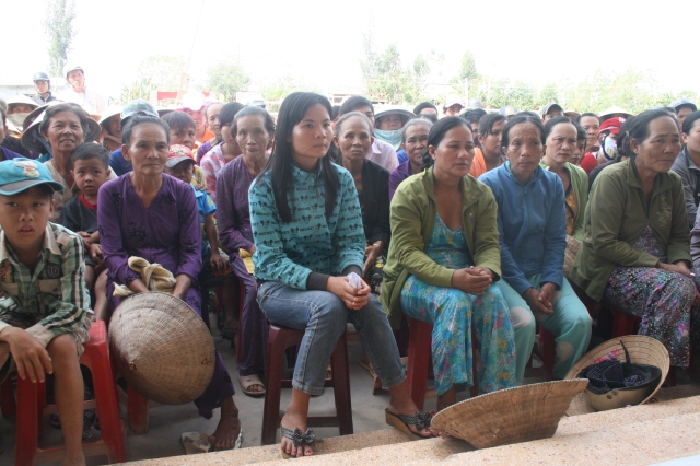 Đoàn từ thiện Đạo Phật Ngày Nay tại hai xã An Phúc và Định Thành A thuộc tỉnh Bạc Liêu