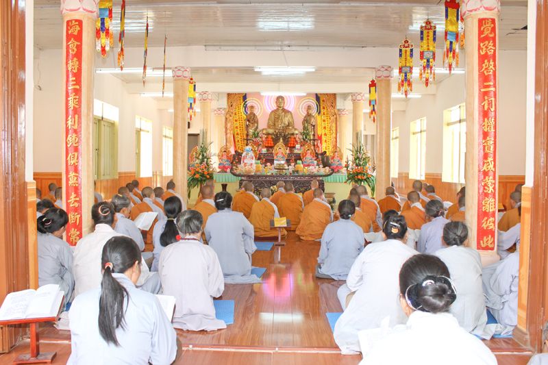 Lâm Đồng: Chùa Giác Hải tổ chức lễ tạ đàn Dược Sư Thất Châu và Thế phát cho Phật tử