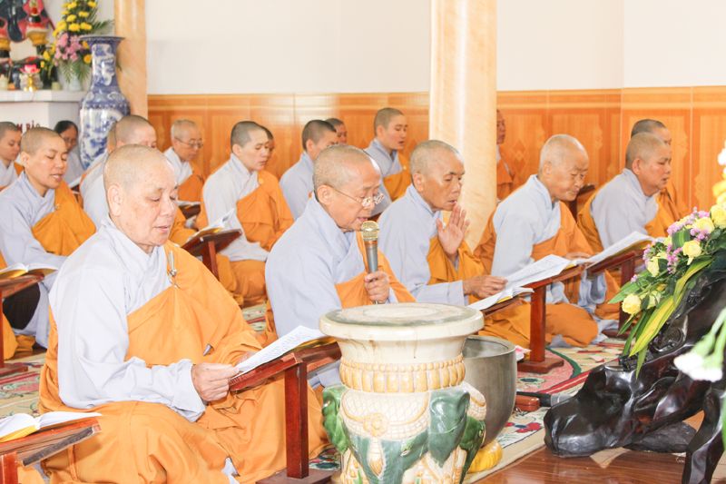 Lâm Đồng: Chùa Giác Hải tổ chức lễ tạ đàn Dược Sư Thất Châu và Thế phát cho Phật tử
