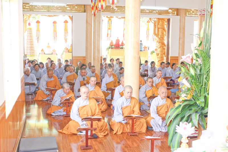 Lâm Đồng: Chùa Giác Hải tổ chức lễ tạ đàn Dược Sư Thất Châu và Thế phát cho Phật tử