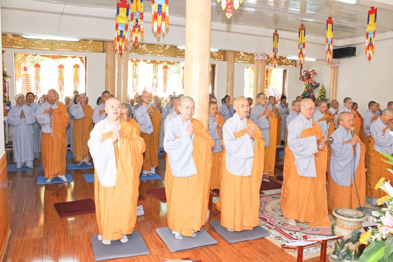 Lâm Đồng: Chùa Giác Hải tổ chức lễ tạ đàn Dược Sư Thất Châu và Thế phát cho Phật tử