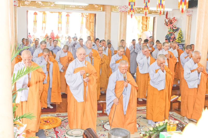Lâm Đồng: Chùa Giác Hải tổ chức lễ tạ đàn Dược Sư Thất Châu và Thế phát cho Phật tử