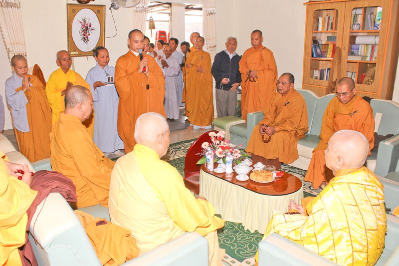 Lâm Đồng: Chùa Giác Hải tổ chức lễ tạ đàn Dược Sư Thất Châu và Thế phát cho Phật tử