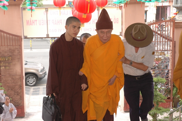 Lễ Tưởng Niệm 49 Năm Bồ Tát Thích Quảng Đức Vị Pháp Thiêu Thân (20/04/1963 - 20/04/2012 ÂL)