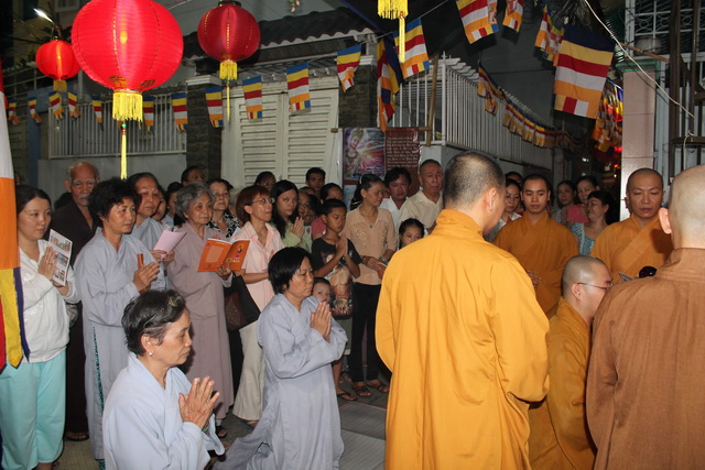 Lễ Phật Đản Tại Nhà