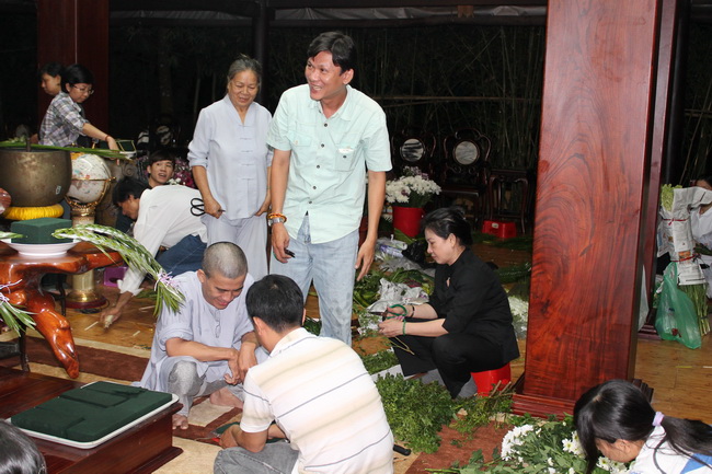 Viện Chuyên Tu, hơn 10.000  nam Nữ Phật tử về tham dự “Lễ Hội Vu Lan”