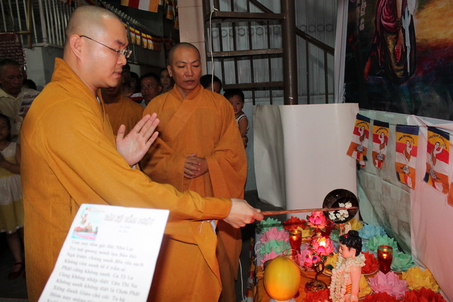 Lễ Phật Đản Tại Nhà