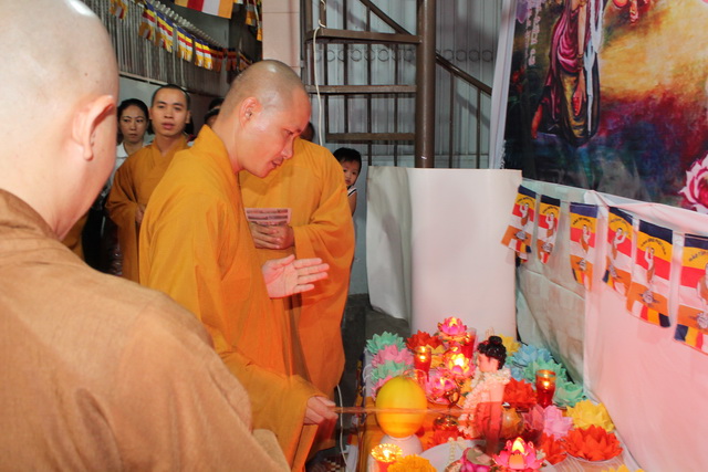 Lễ Phật Đản Tại Nhà